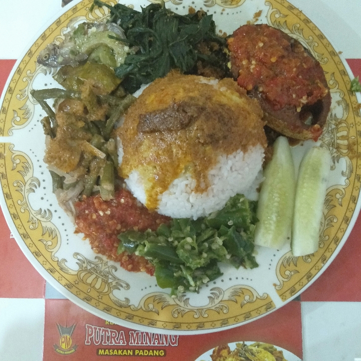 Nasi  Tongkol balado merah