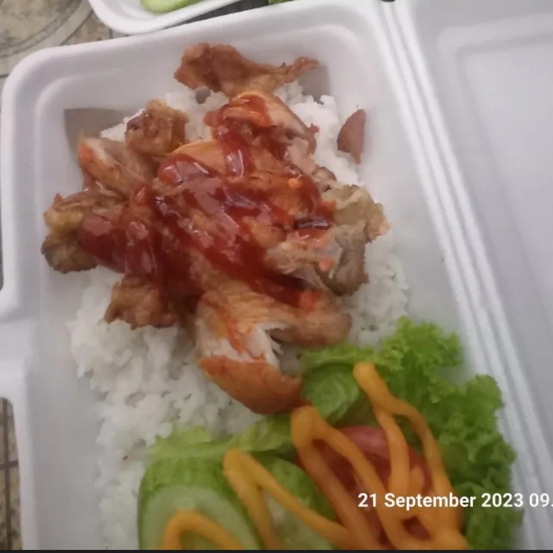 Nasi Ayam Ambyar Sambal  Dan Minuman