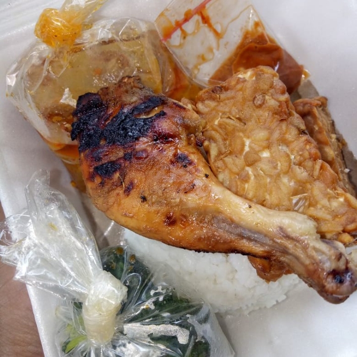 Nasi Ayam Bakar