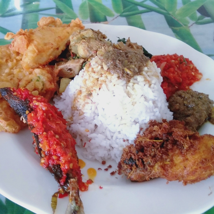 Nasi Ikan Goreng