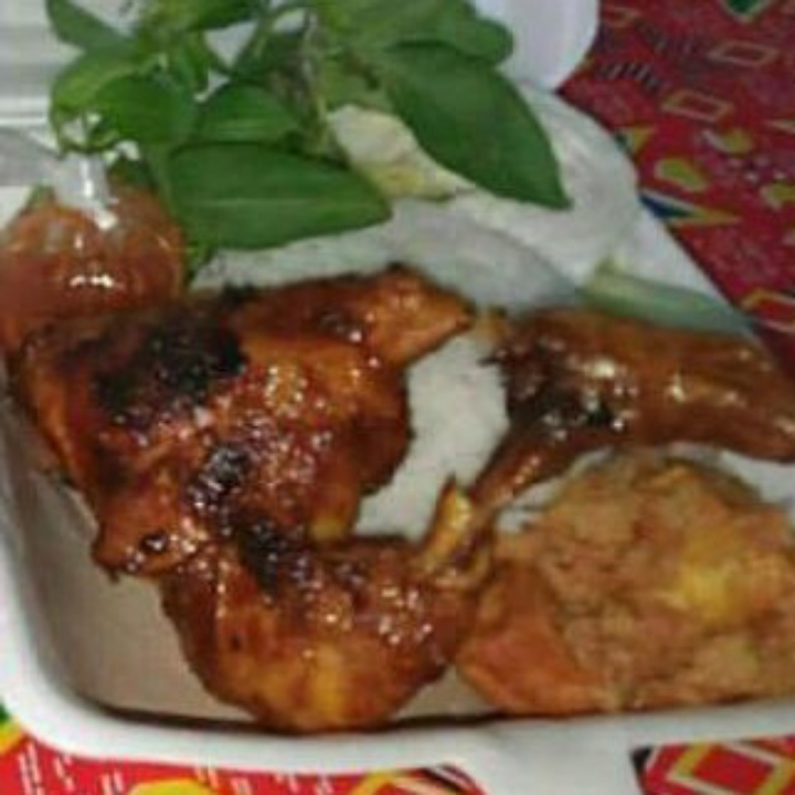 Nasi Ayam Bakar Kremes 