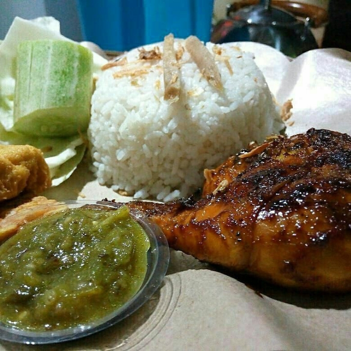 Nasi Ayam Bakar Lombok Ijo