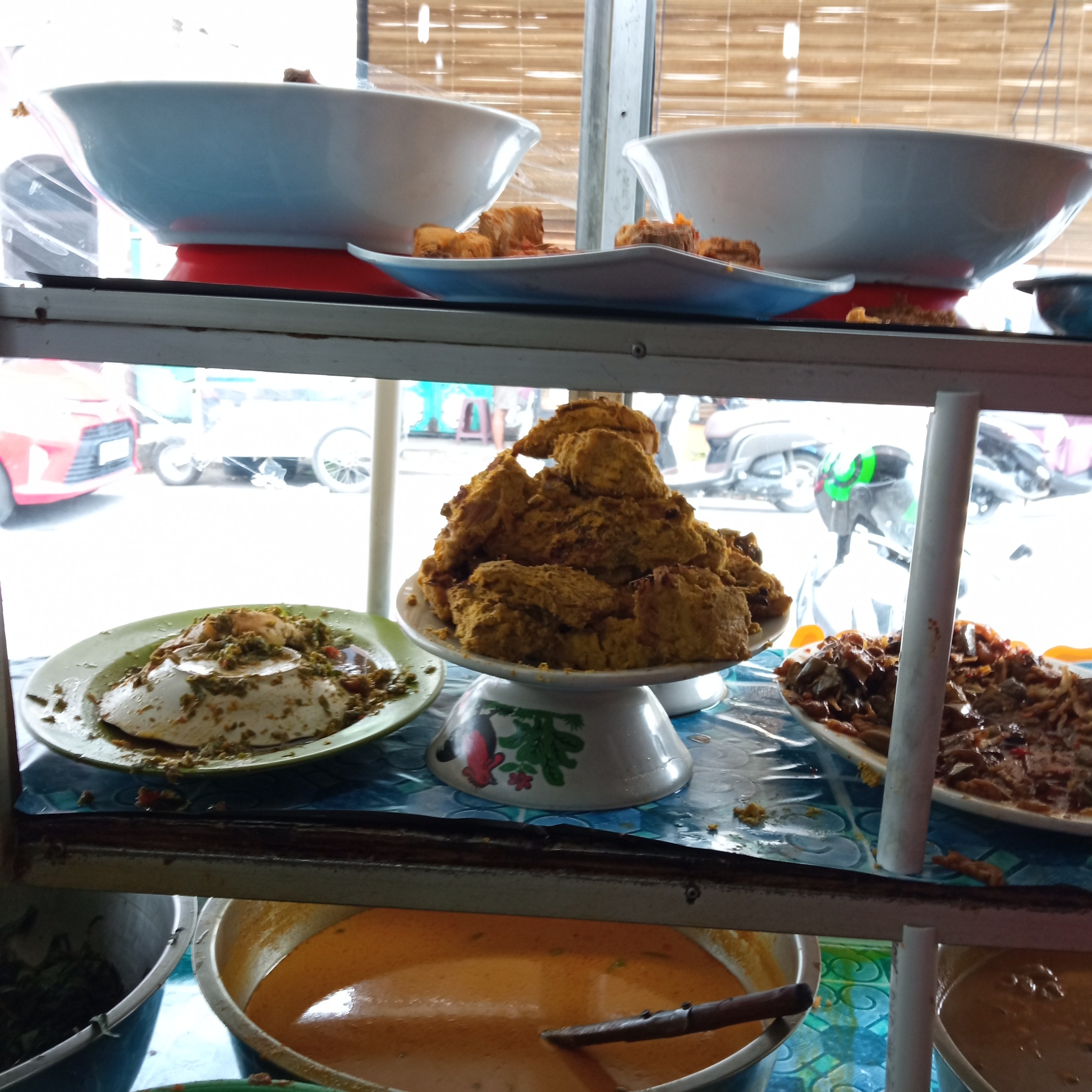 Nasi Ayam Dan Rendang