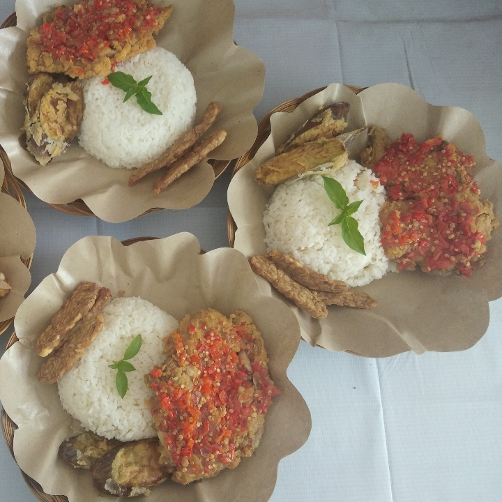 Nasi Ayam Geprek