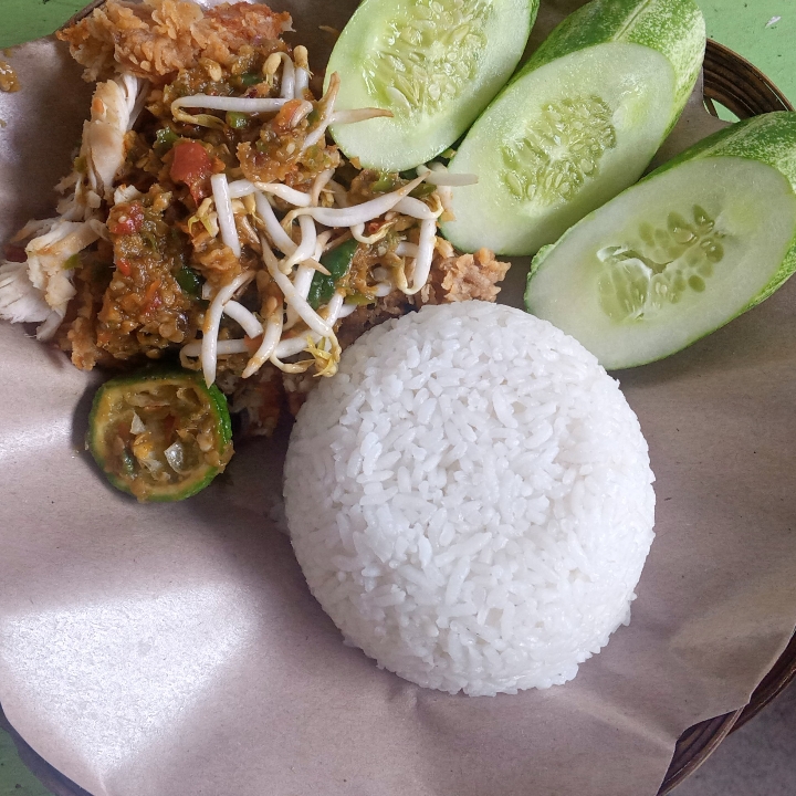 Nasi Ayam Geprek Betawi