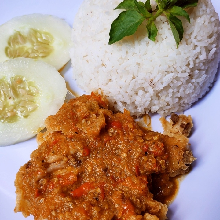 Nasi Ayam Geprek Free Es Teh 2