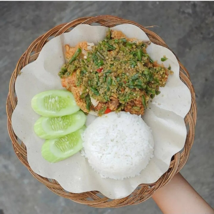 Nasi Ayam Geprek Ijo Kemangi