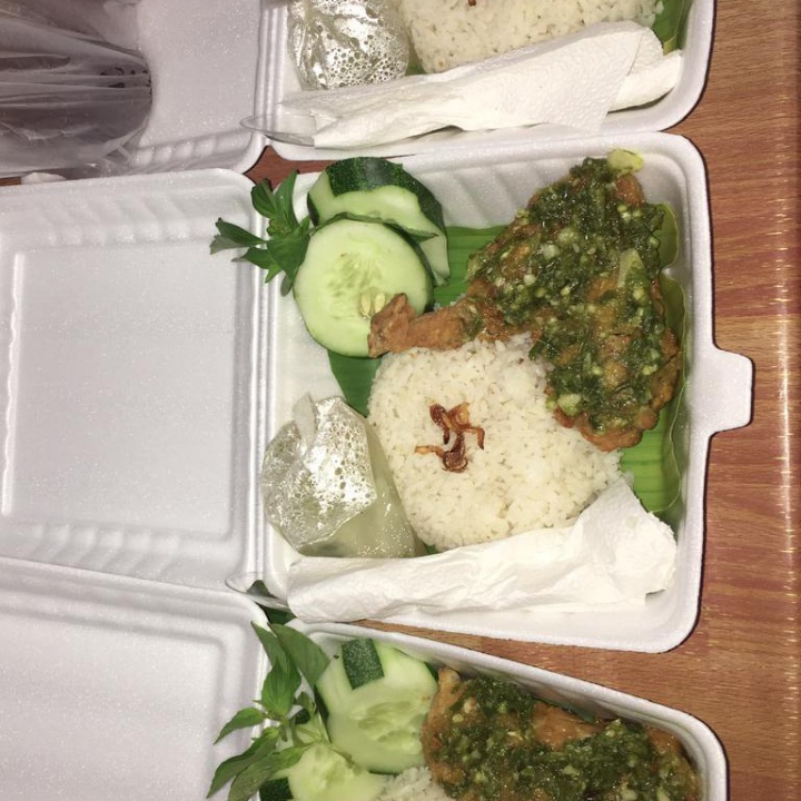 Nasi Ayam Geprek Sambal Ijo