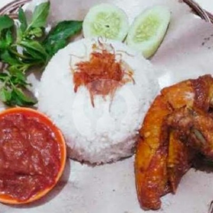 Nasi Ayam Goreng 