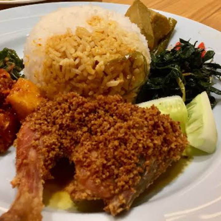 Nasi Ayam Goreng