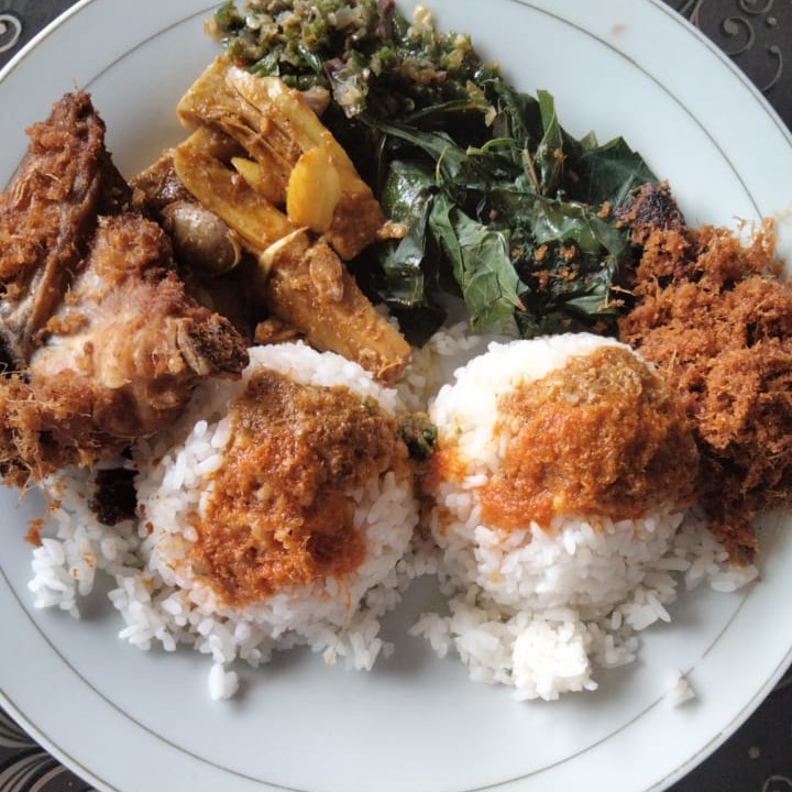 Nasi Ayam Goreng