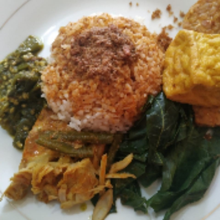 Nasi Ayam Goreng