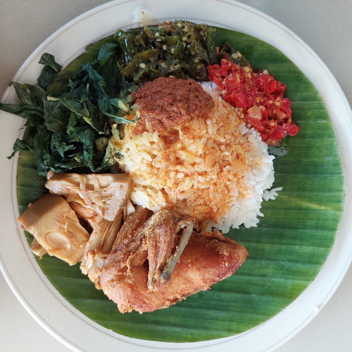 Nasi Ayam Goreng
