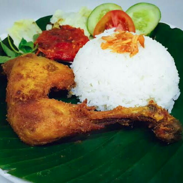 Nasi Ayam Goreng