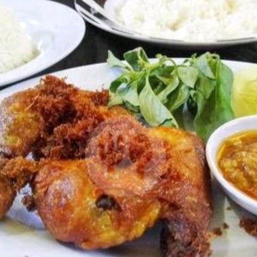 Nasi Ayam Goreng