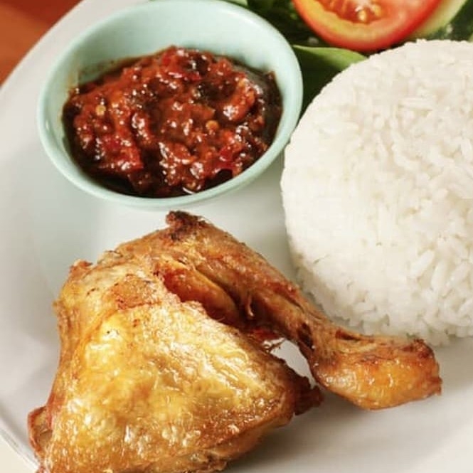 Nasi Ayam Goreng