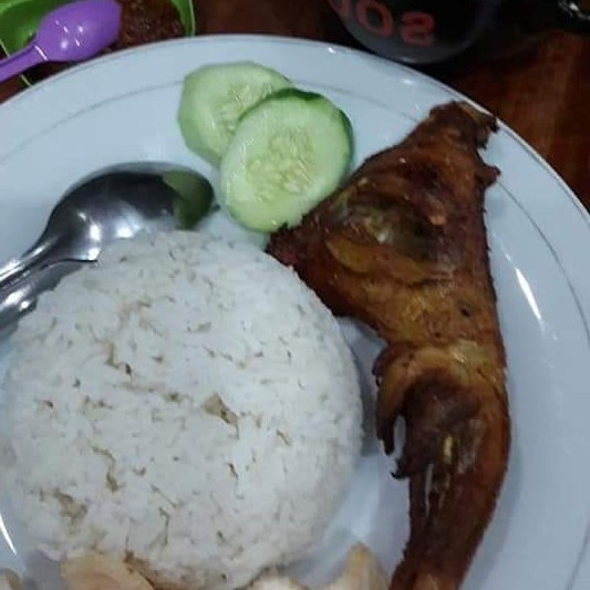 Nasi Ayam Goreng