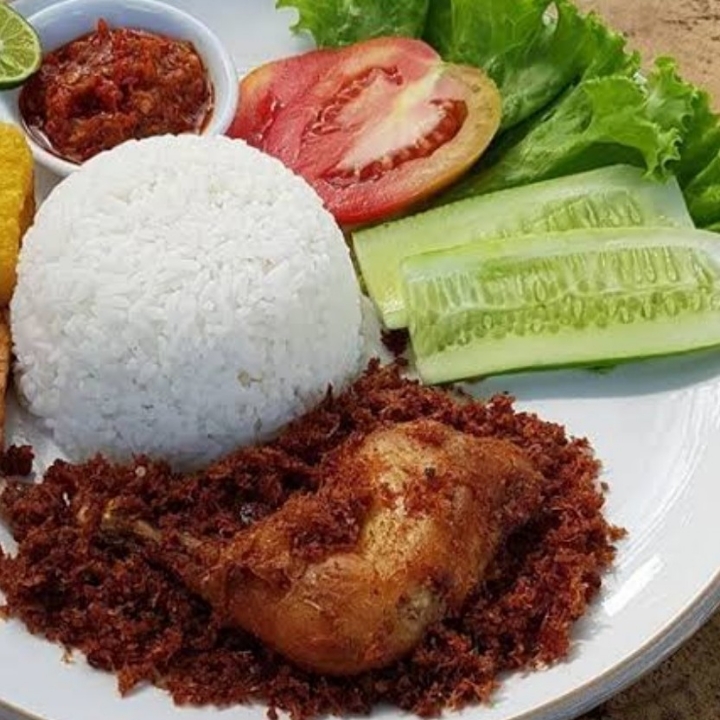 Nasi Ayam Goreng