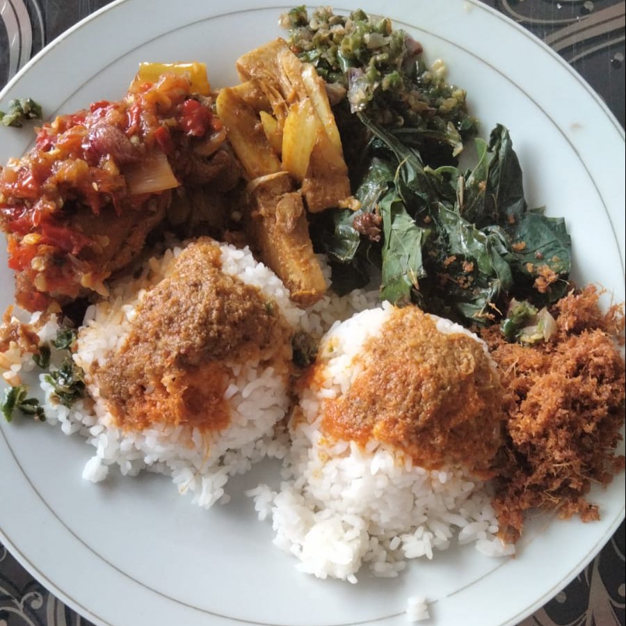 Nasi Ayam Goreng Cabe Merah