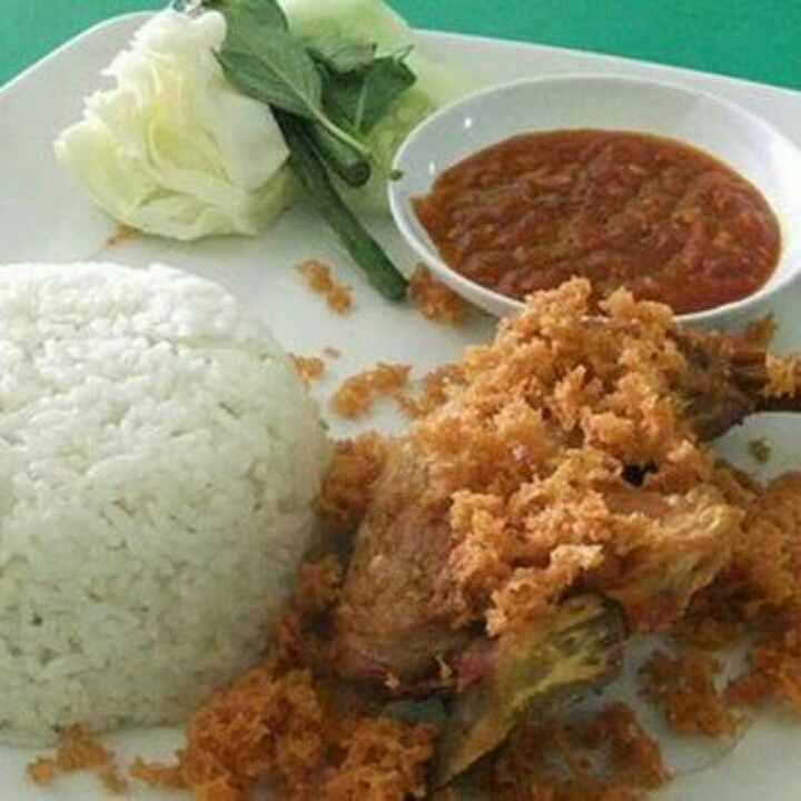 Nasi Ayam Goreng Kremes