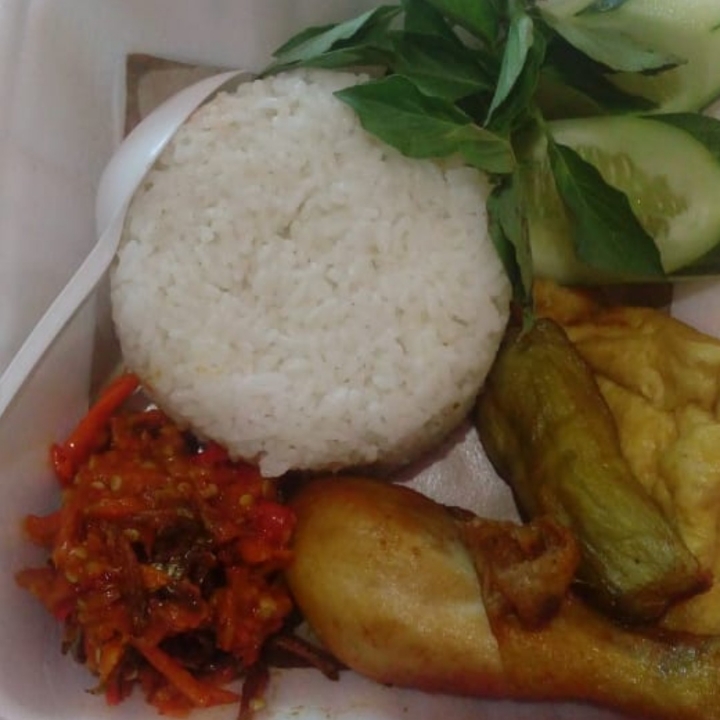 Nasi Ayam Goreng Sambel Teri