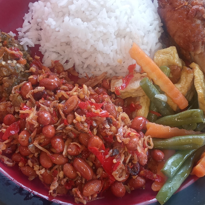 Nasi Ayam Goreng Teri Sayur
