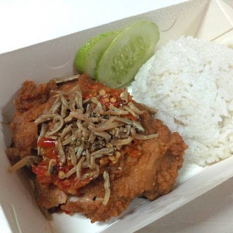 Nasi Ayam Grepek Sambal Teri