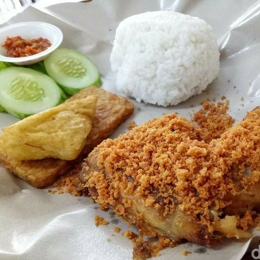 Nasi Ayam Kremes