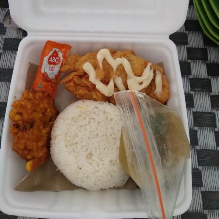 Nasi Ayam Kripsi Mayo
