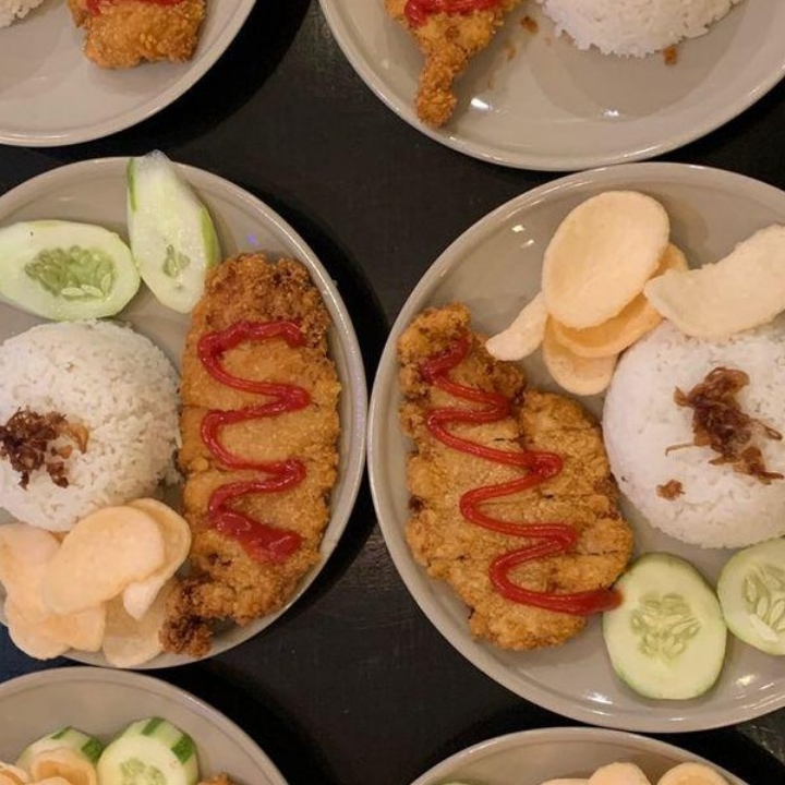 Nasi Ayam Krispi 