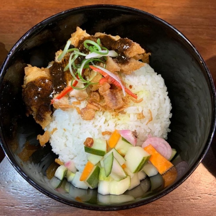 Nasi Ayam Lada Hitam