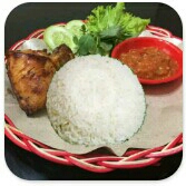 Nasi Ayam Lalapan