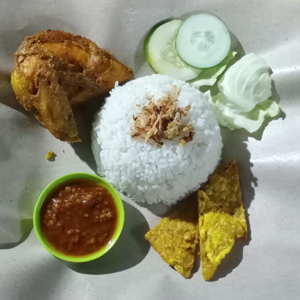 Nasi Ayam Penyet