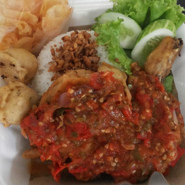 Nasi Ayam Penyet