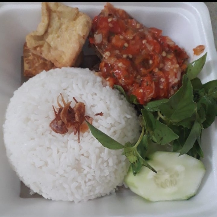 Nasi Ayam Penyet