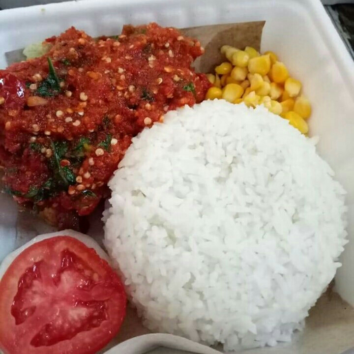Nasi Ayam Penyet