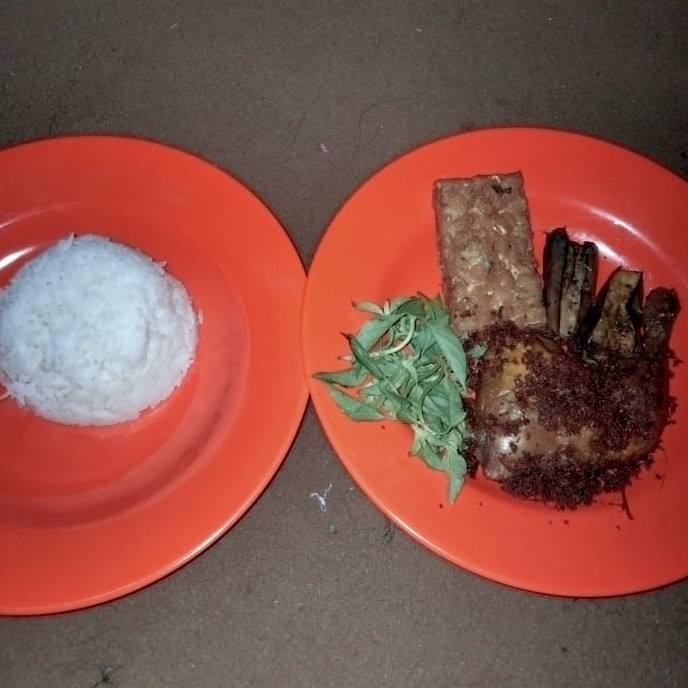 Nasi Ayam Rempah