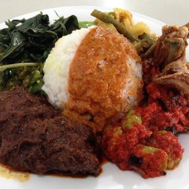 Nasi Ayam Rendang
