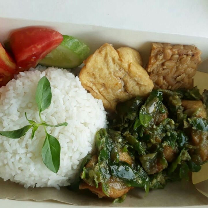 Nasi Ayam Sambel Ijo