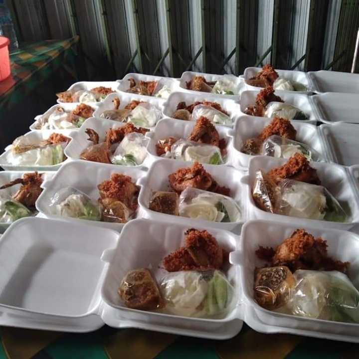 Nasi Ayam Srundeng