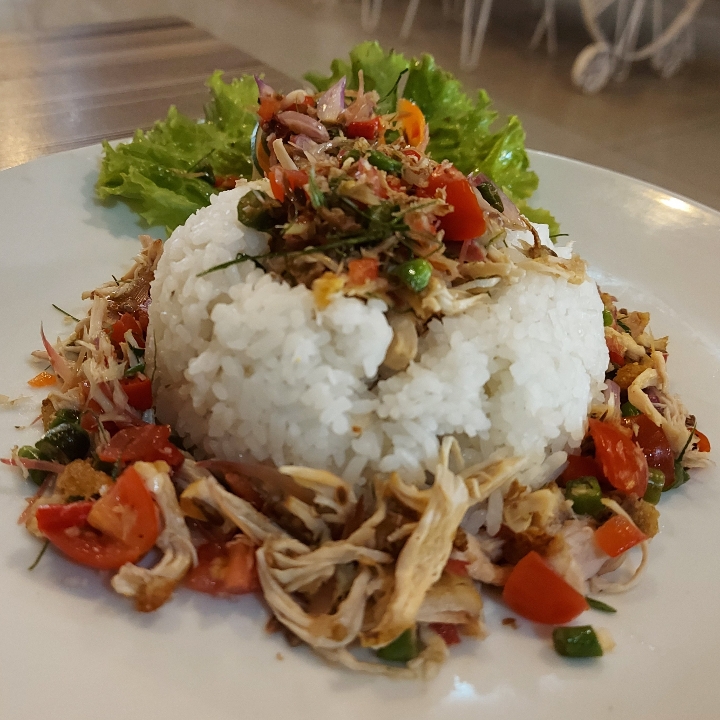 Nasi Ayam Suwir Khas Ofal