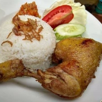 Nasi Ayam goreng 