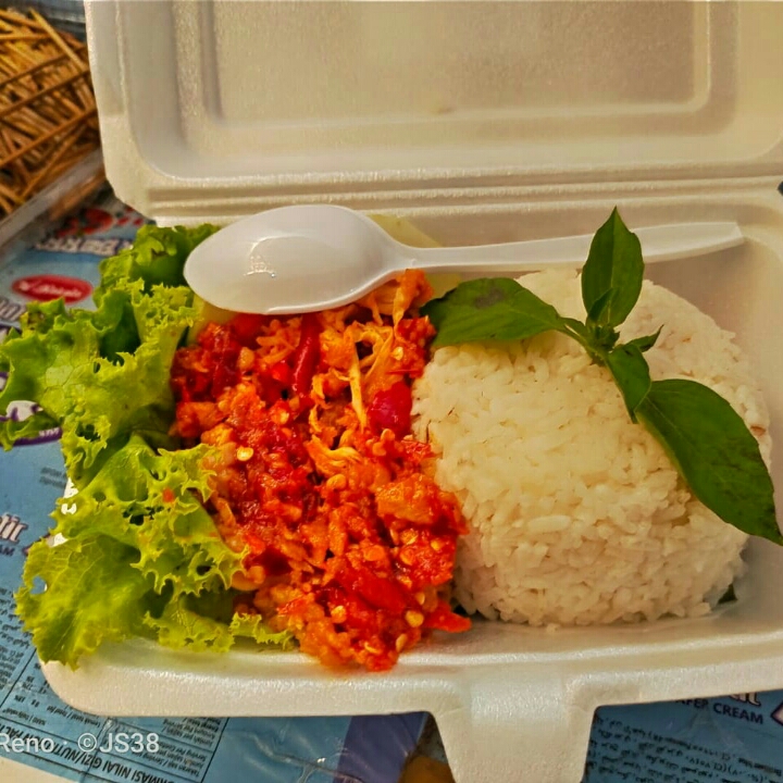 Nasi Ayam Geprek Nyinyir Sambal Merah