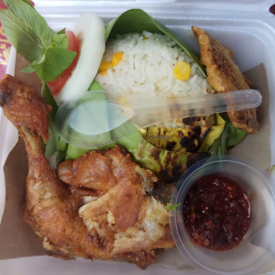 Nasi Bakar Ayam Goreng