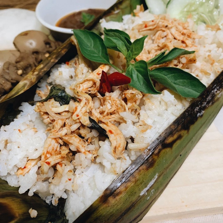 Nasi Bakar Ayam Suwir Kemangi