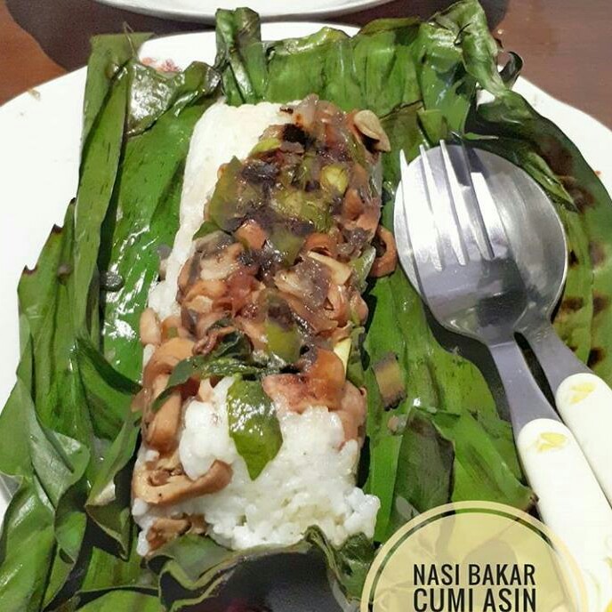 Nasi Bakar Cumi Asin