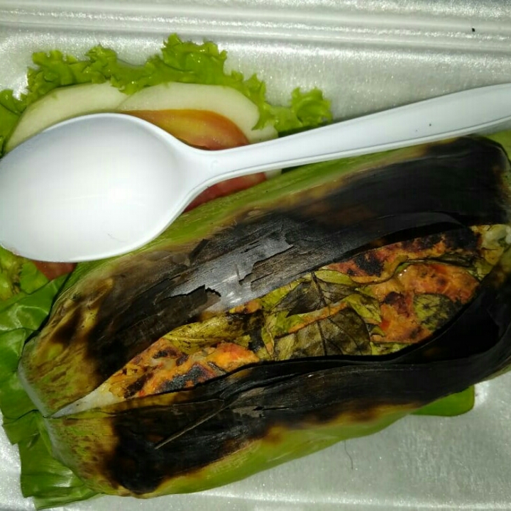 Nasi Bakar Ikan Tongkop Pedas