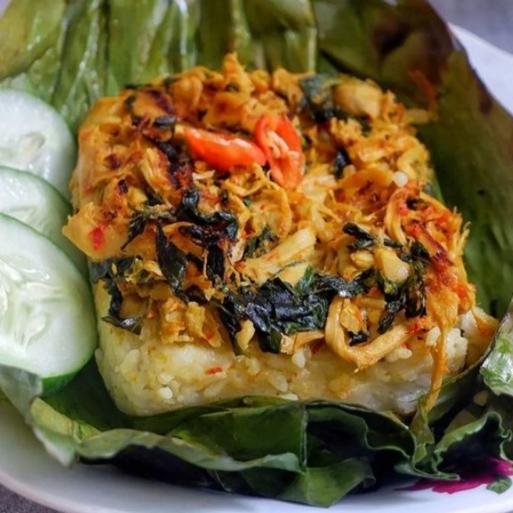 Nasi Bakar ayam suwir kemangi 