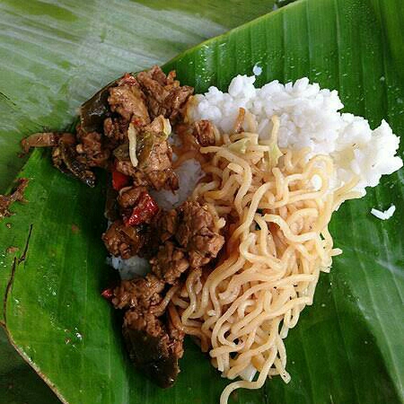 Nasi Bantingan Campur