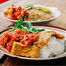 Nasi Bantingan Tempe Penyet